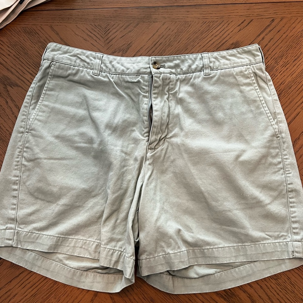 Coast Size 33 Shorts Light Green 6” inseam